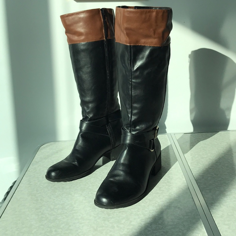 Style & Co black boots with brown trim (size 9.5)